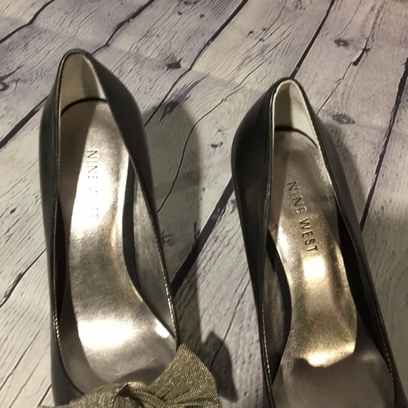 Nine West Camelita mesh bow black leather heels - Picture 2 of 10